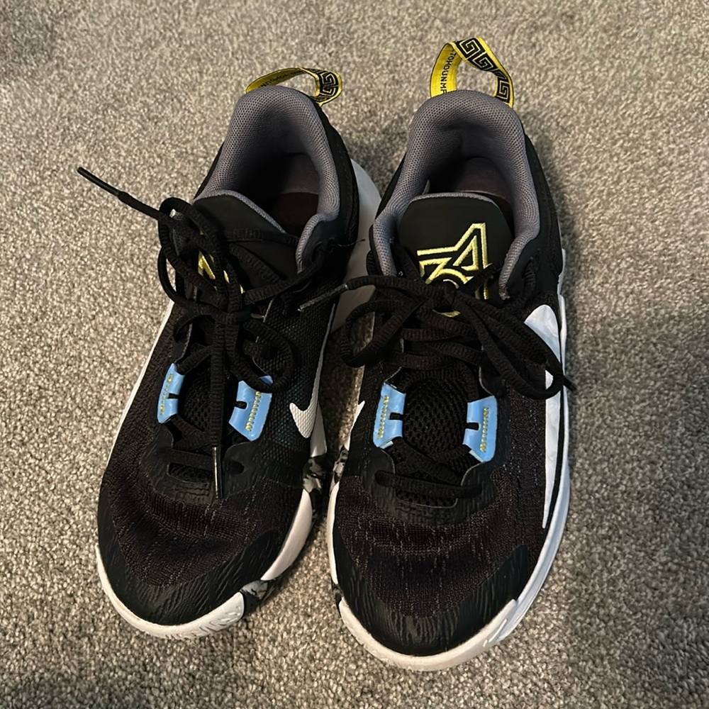 Nike size 3.5y